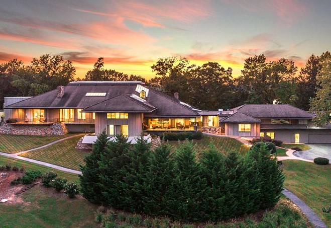 240 S Crest Rd, Chattanooga, TN 37404