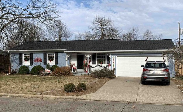 7516 E Mulberry St, Evansville, IN 47715 $219,900