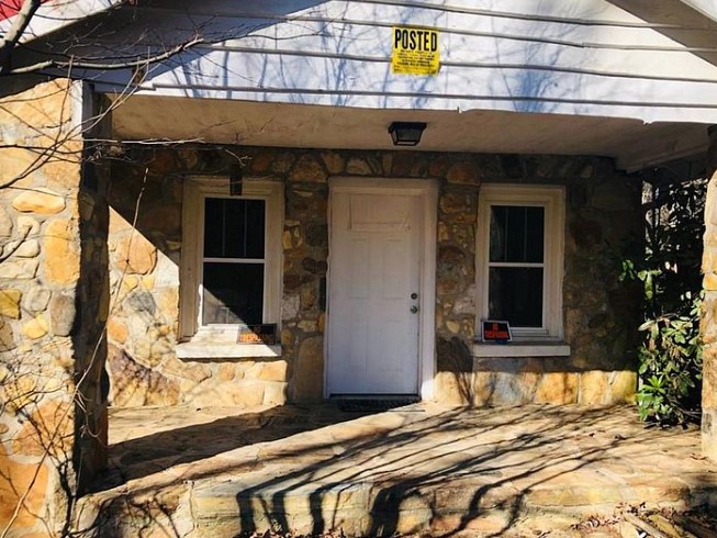 86 R And R Hyder Ln, Hendersonville, NC 28792