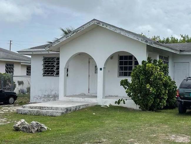 Lynden Pindling Bahamas Real Estate