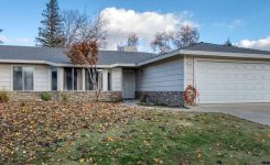 137 N Argyle Ave, Clovis, CA 93612 $325,000