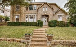 A house at 1727 Bayhill Dr, Rockwall, TX 75087 for sale for $385,000