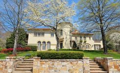 Location 1309 Woodhill Dr, Chattanooga, TN 37405